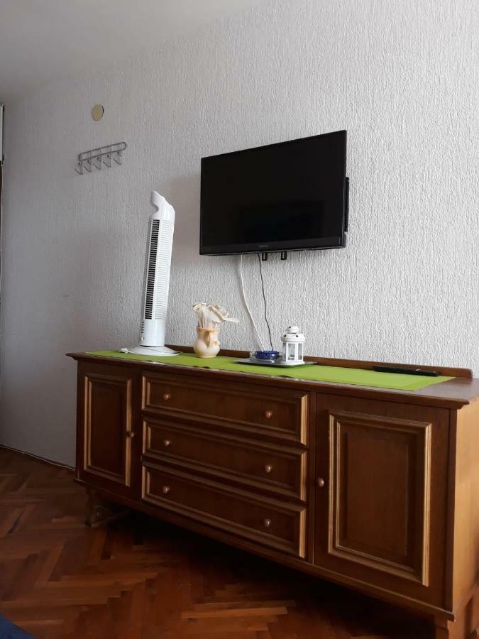 Apartman Grospic 2 Cesarica Zewnętrze zdjęcie